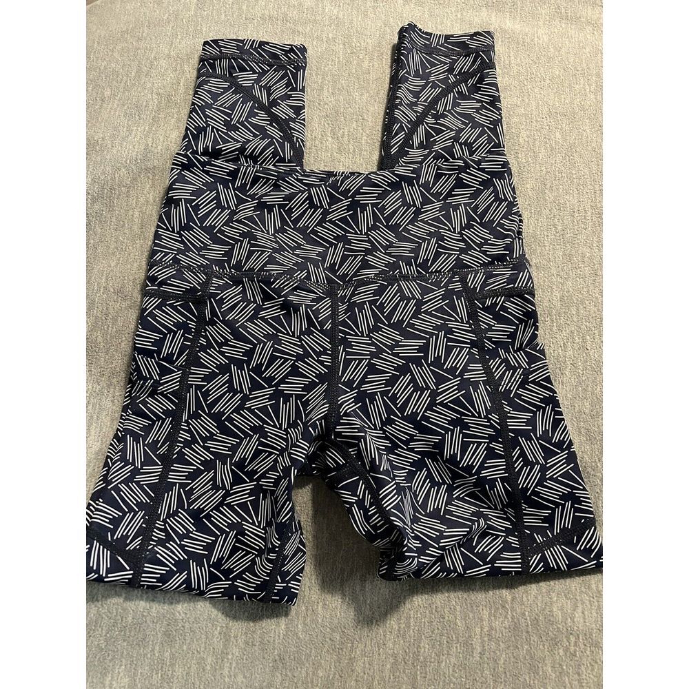 ZYIA High Rise Pocket Leggings Cropped Navy Blue Moisture Wicking Size 2